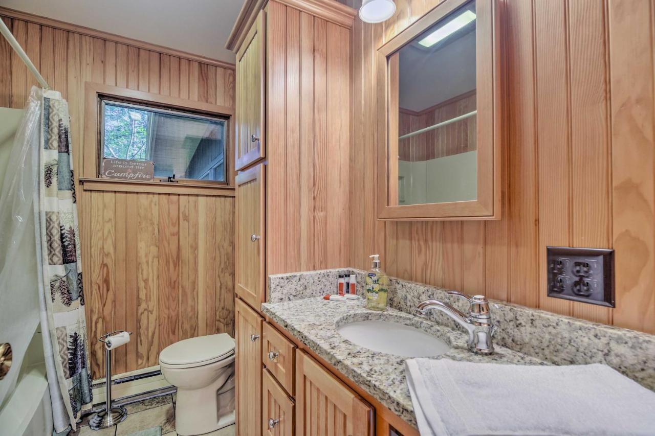 Cozy Adirondacks Cabin Walk To Lake Eaton! Jay Eksteriør billede